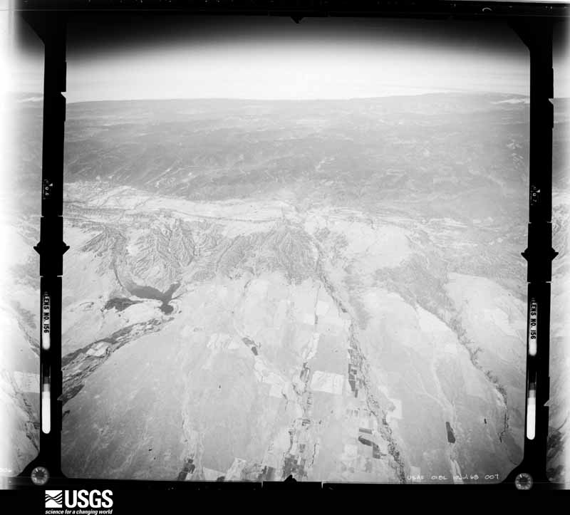 U.S. Geological Survey aerial photograph, 1968-07-01, scale 1:122000
