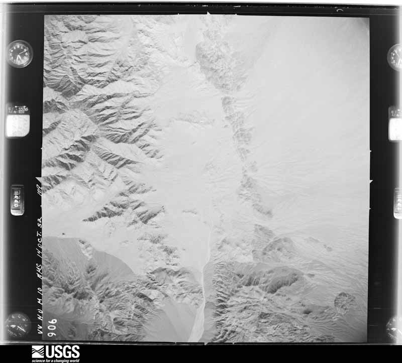 U.S. Geological Survey aerial photograph, 1952-11-09, scale 1:60000