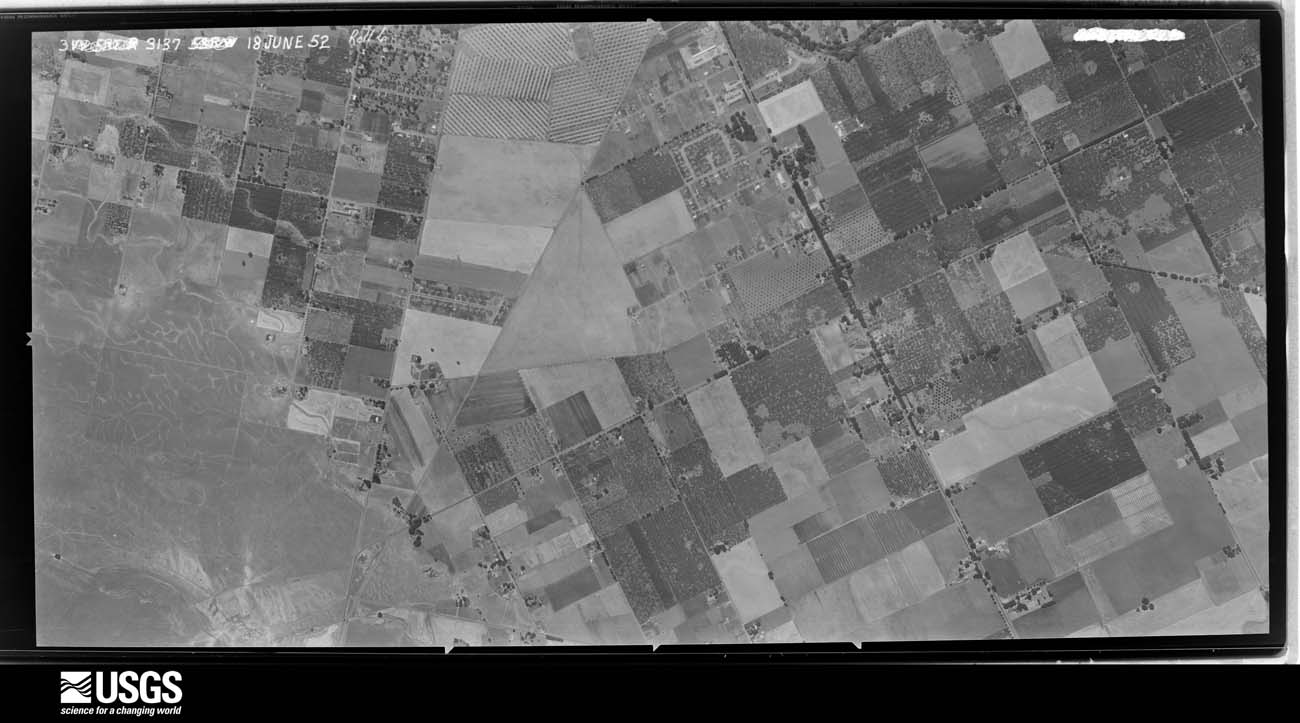U.S. Geological Survey aerial photograph, 1952-06-18, scale 1:22706