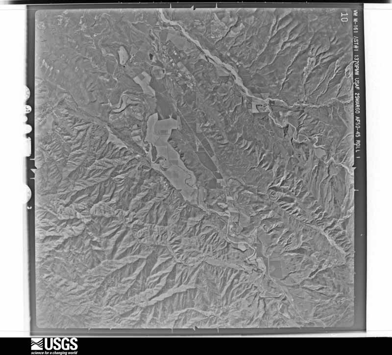 U.S. Geological Survey aerial photograph, 1960-04-02, scale 1:61600