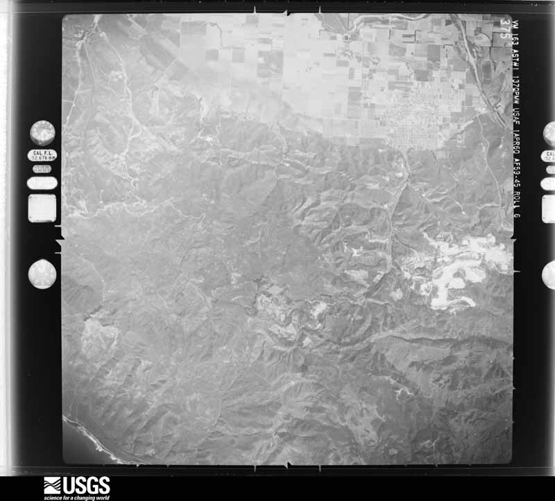 U.S. Geological Survey aerial photograph, 1960-04-01, scale 1:61600