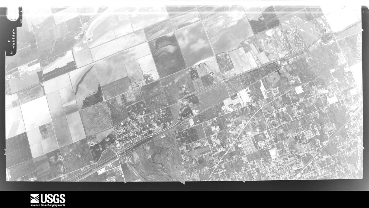 U.S. Geological Survey aerial photograph, 1966-04-22, scale 1:21660