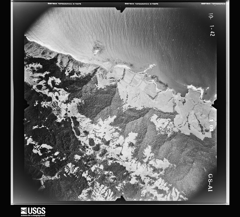 U.S. Geological Survey aerial photograph, 1942-10-01, scale 1:27200