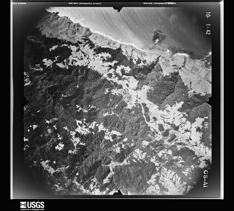 U.S. Geological Survey aerial photograph, 1942-10-01, scale 1:27200