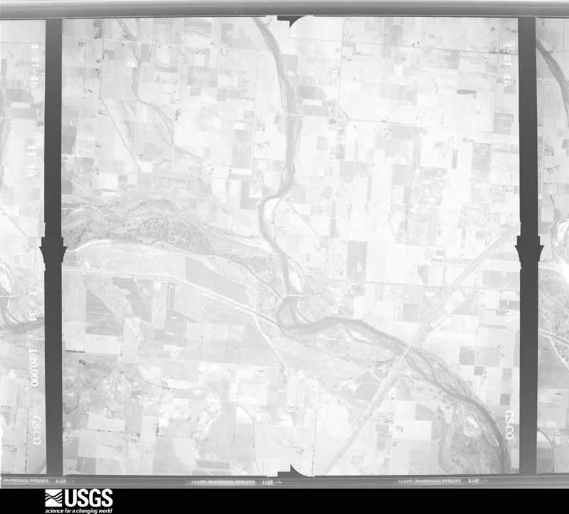 U.S. Geological Survey aerial photograph, 1946-04-21, scale 1:20000