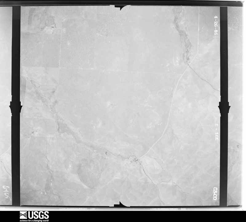 U.S. Geological Survey aerial photograph, 1946-04-01, scale 1:20000