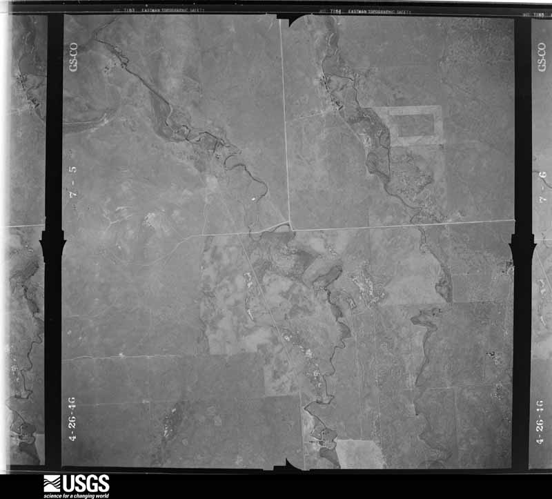 U.S. Geological Survey aerial photograph, 1946-04-01, scale 1:20000