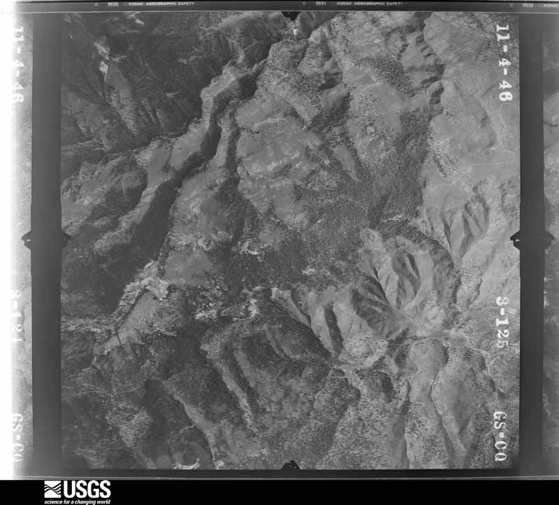 U.S. Geological Survey aerial photograph, 1946-11-27, scale 1:37400