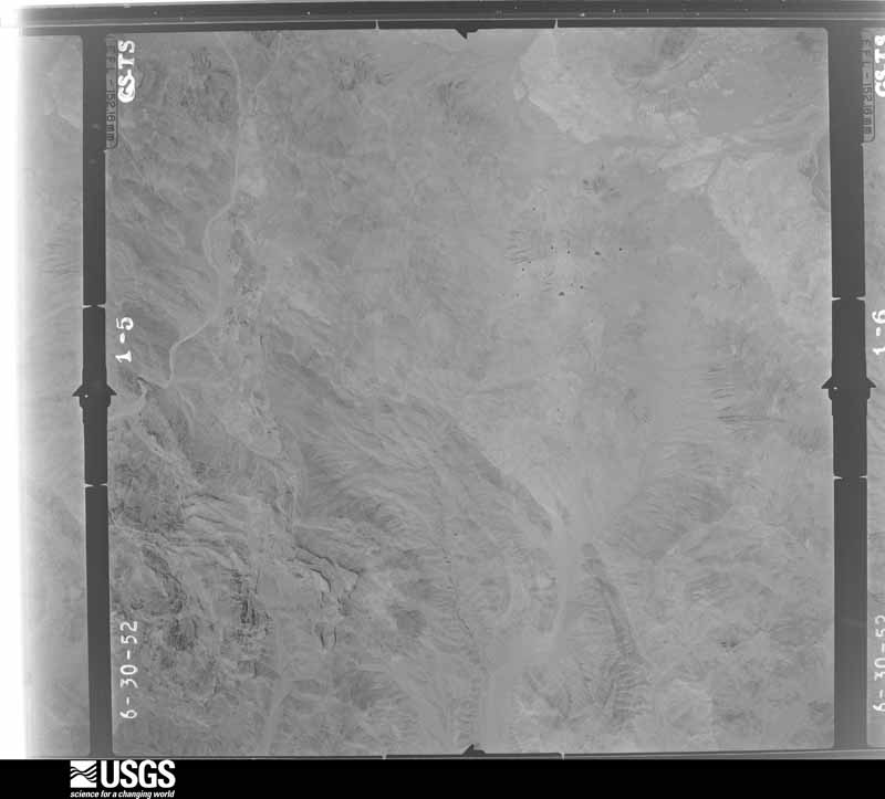 U.S. Geological Survey aerial photograph, 1952-06-15, scale 1:37400