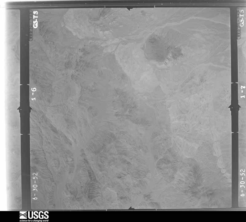 U.S. Geological Survey aerial photograph, 1952-06-15, scale 1:37400