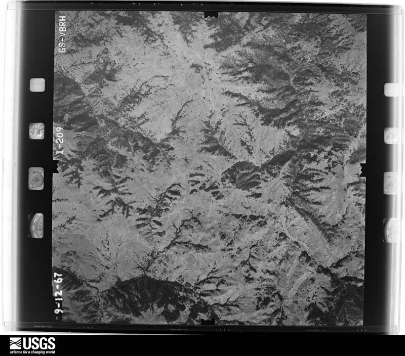 U.S. Geological Survey aerial photograph, 1967-08-31, scale 1:34000