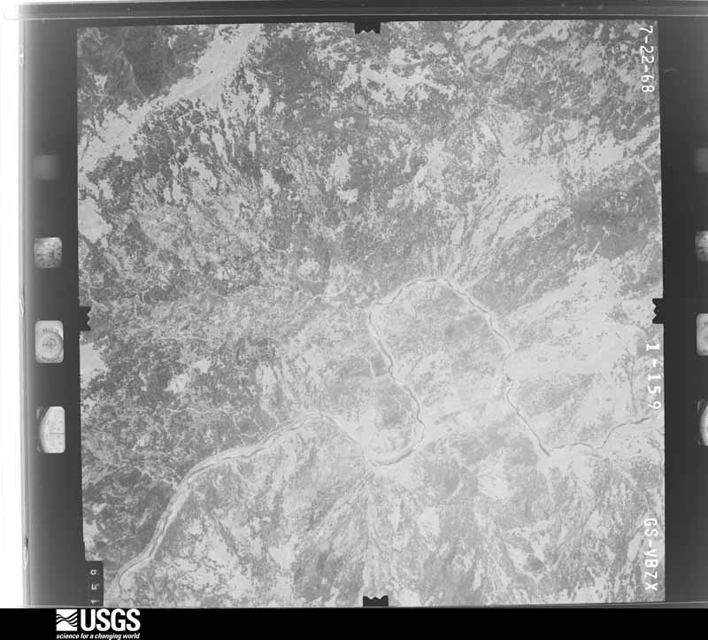 U.S. Geological Survey aerial photograph, 1968-08-30, scale 1:34000