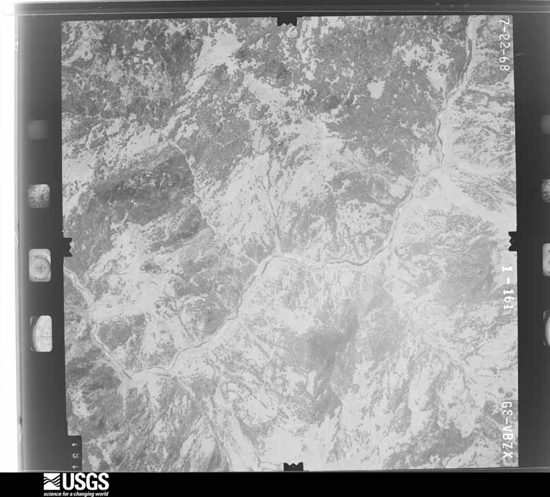 U.S. Geological Survey aerial photograph, 1968-08-30, scale 1:34000