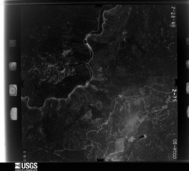 U.S. Geological Survey aerial photograph, 1969-08-04, scale 1:32000