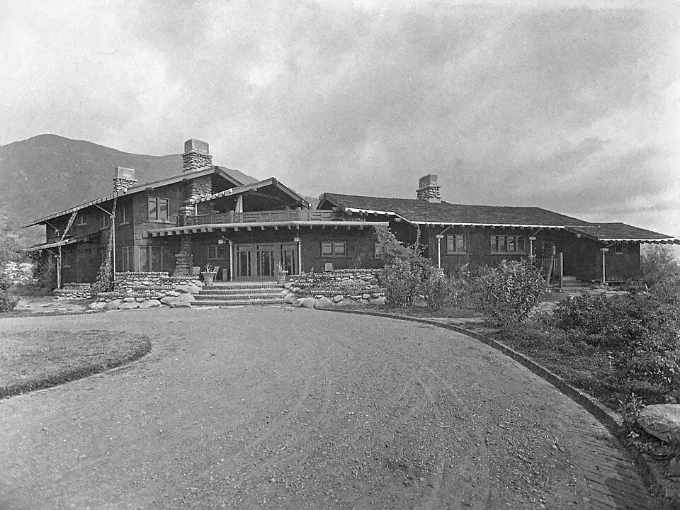Photograph of Charles M. Pratt House