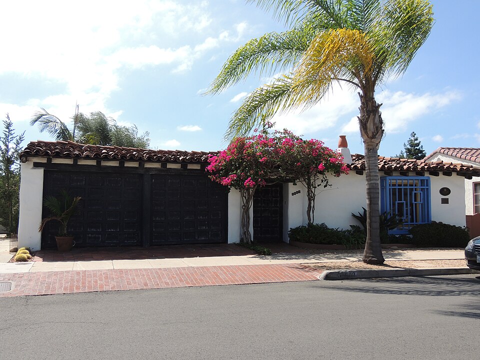 Photograph of Lindstrom House