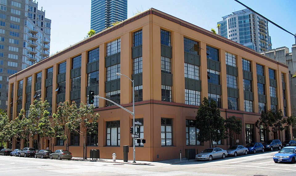 Photograph of Coffin-Redington Building