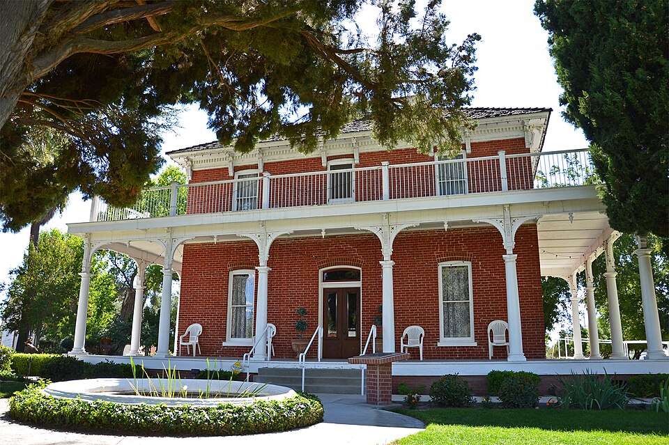Photograph of Estudillo Mansion