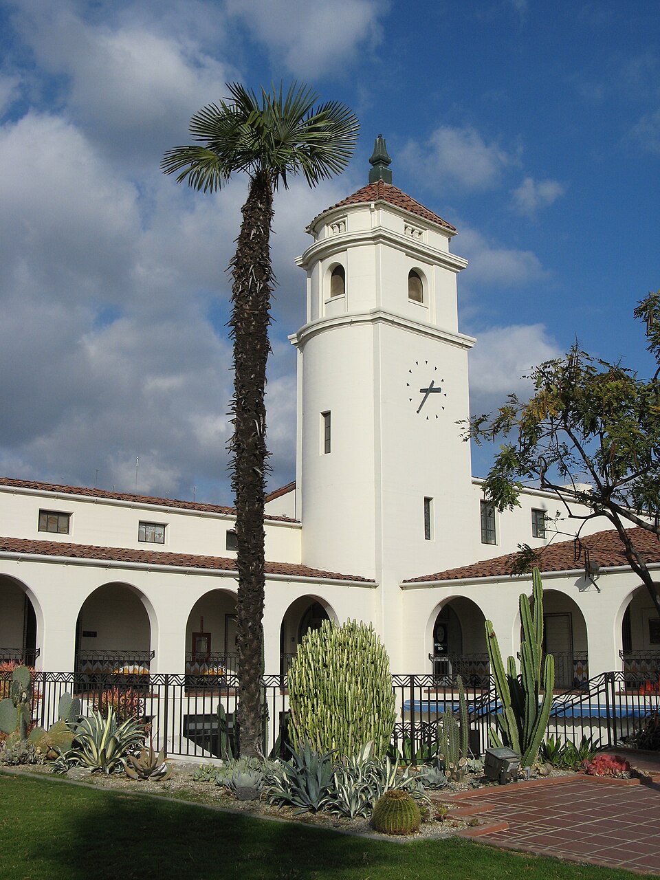 Photograph of Fullerton City Hall
