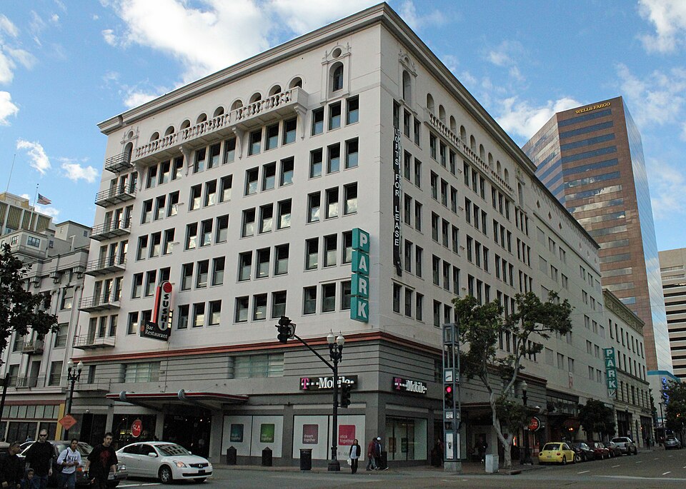 Photograph of Holzwasser-Walker Scott Building and Owl Drug Building