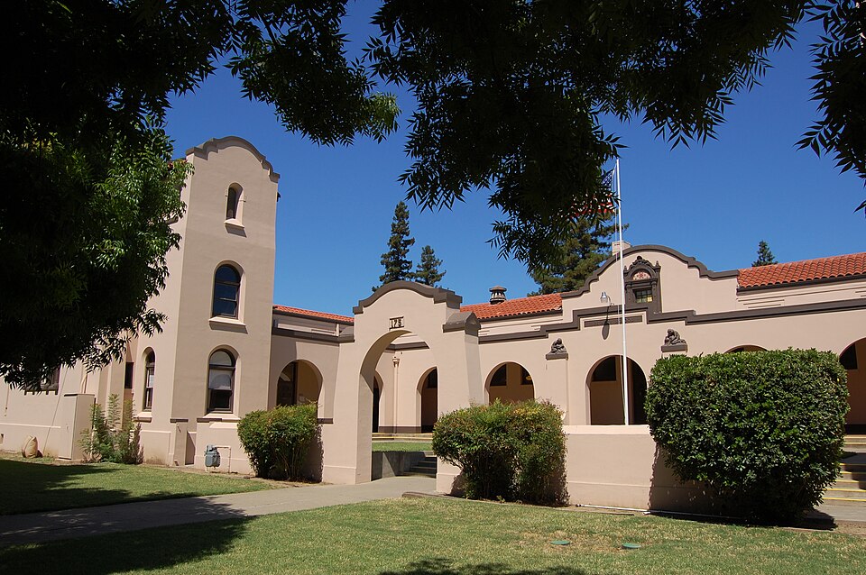 Photograph of Walnut Street School