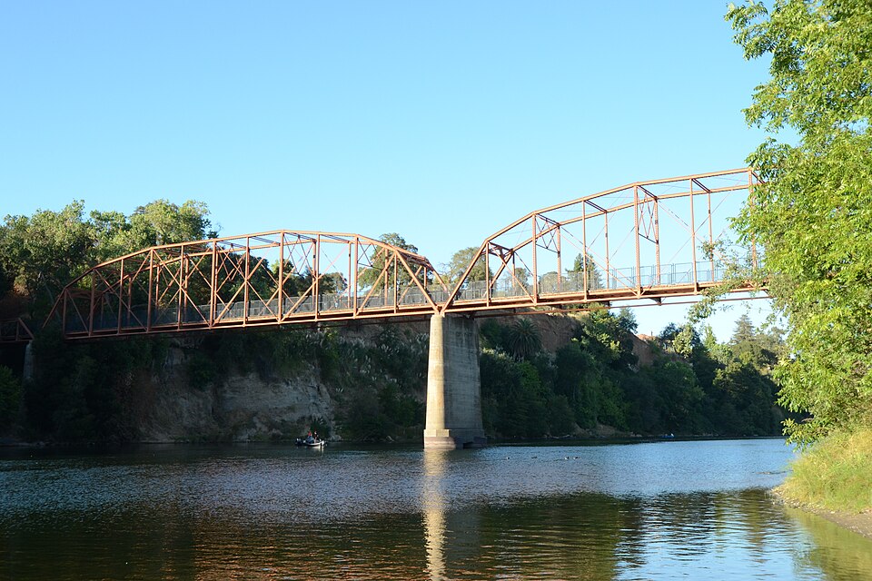 Photograph of Fair Oaks Bridge