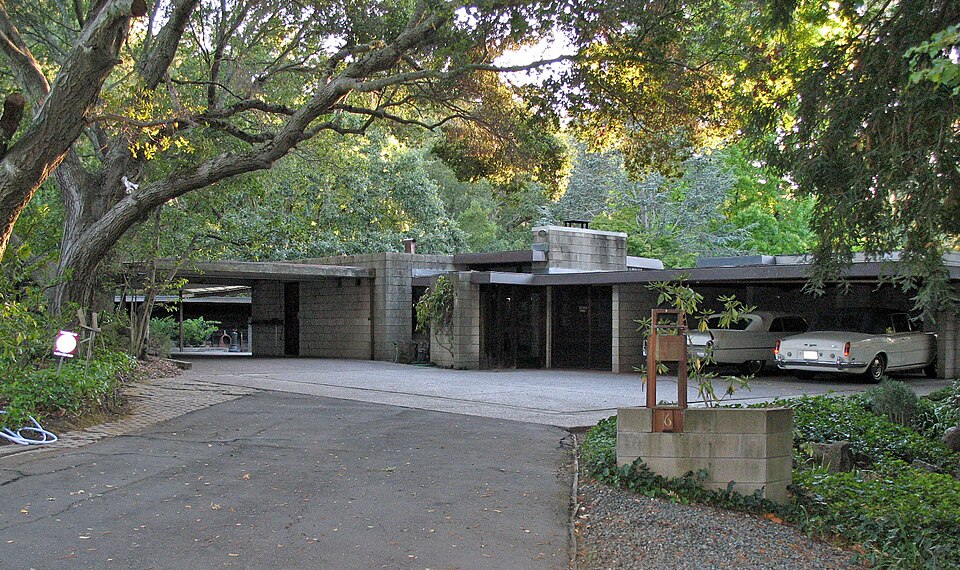 Photograph of Maynard Buehler House