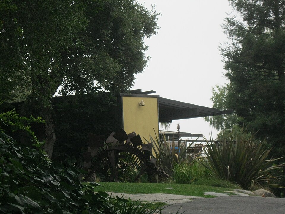 Photograph of Richard and Mary Alice Frank House