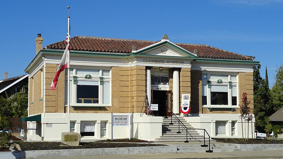 Photograph of Carnegie Library