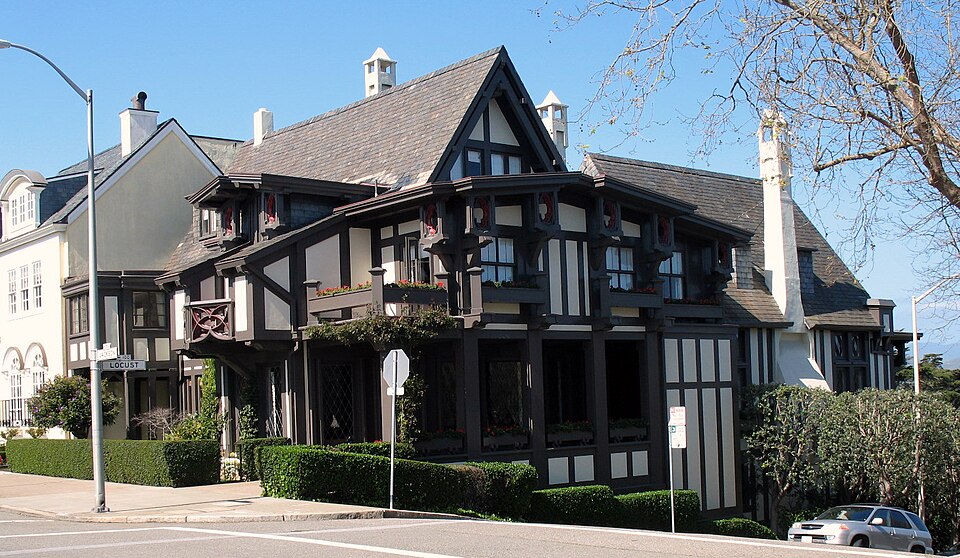 Photograph of Roos House