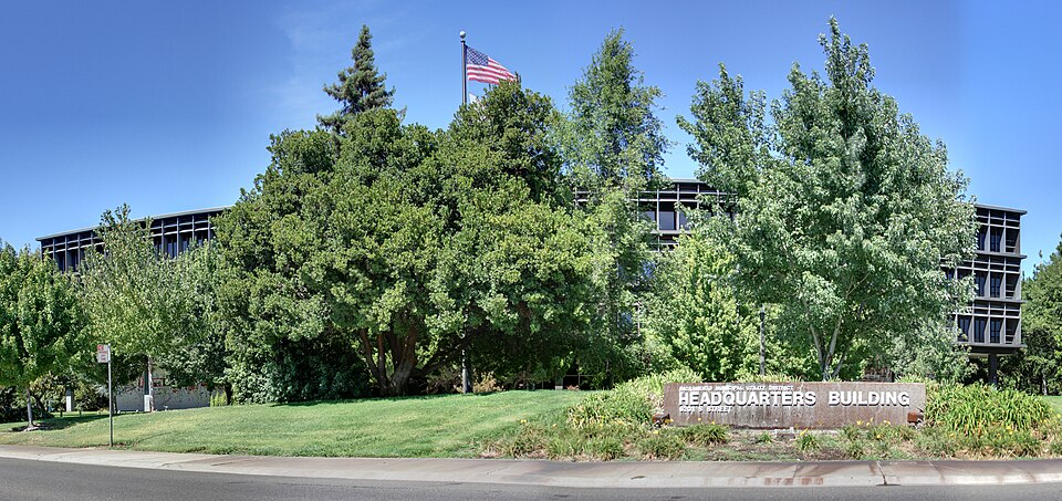 Photograph of SMUD Headquarters Building