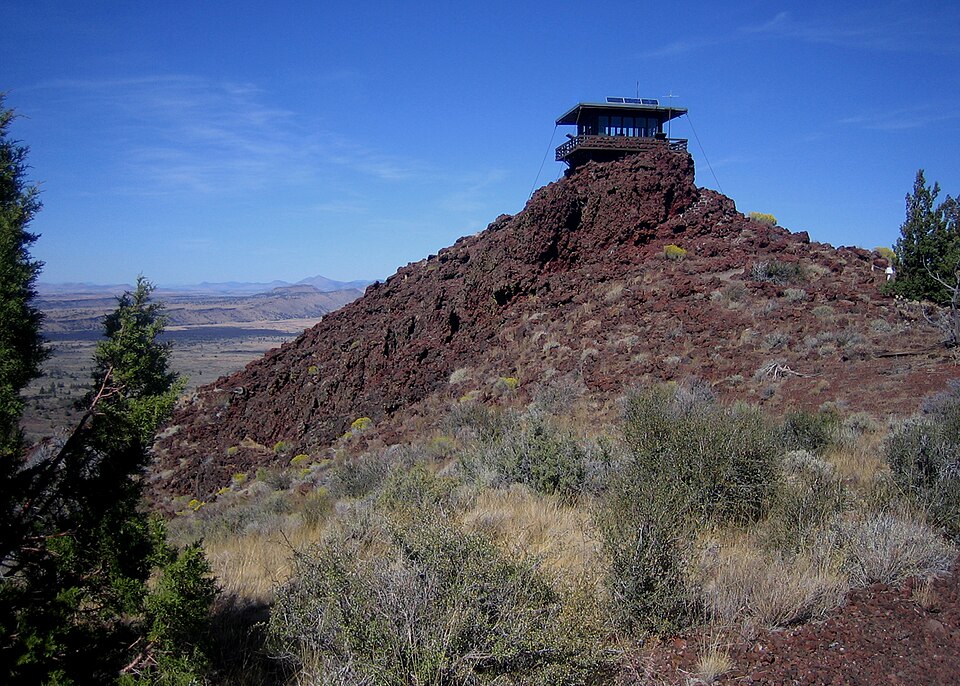 Photograph of Schonchin Butte Lookout