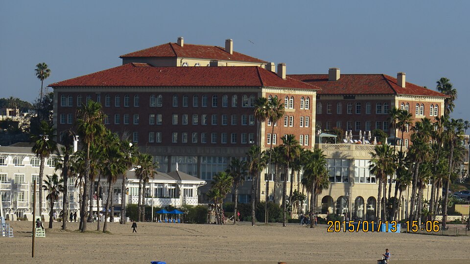 Photograph of Bay Street Beach Historic District
