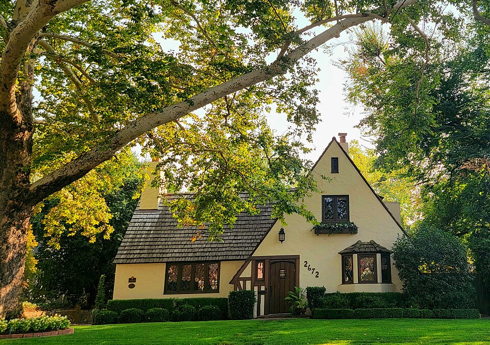 Photograph of George & Mabel Barr House