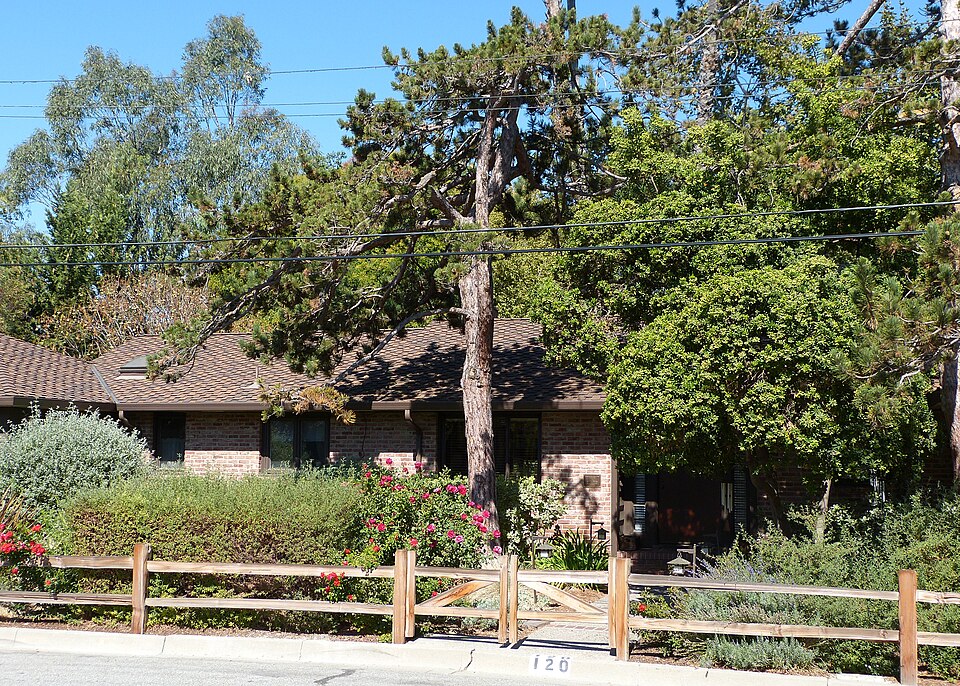 Photograph of Ernest & Emily Renzel House