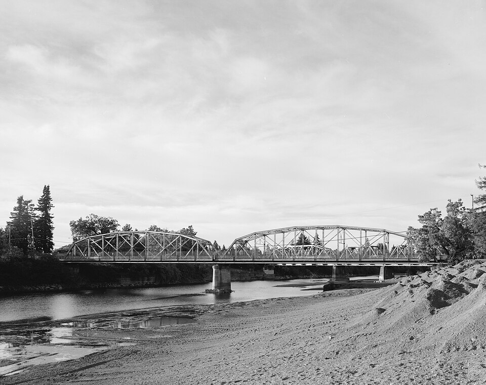 Photograph of Healdsburg Memorial Bridge