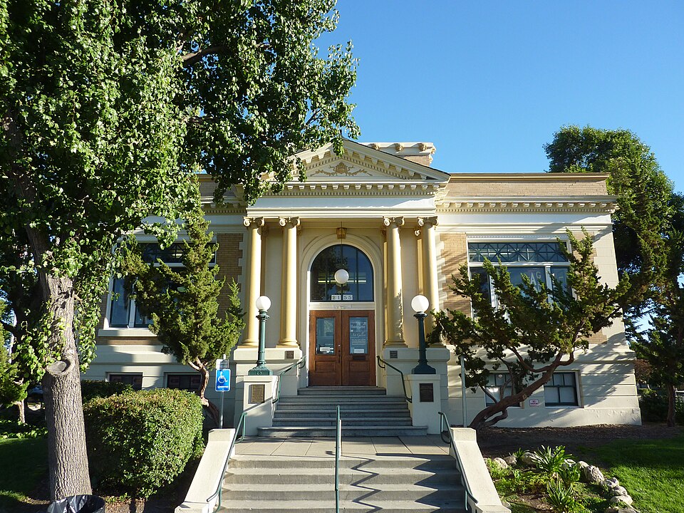 Photograph of Livermore Carnegie Library and Park