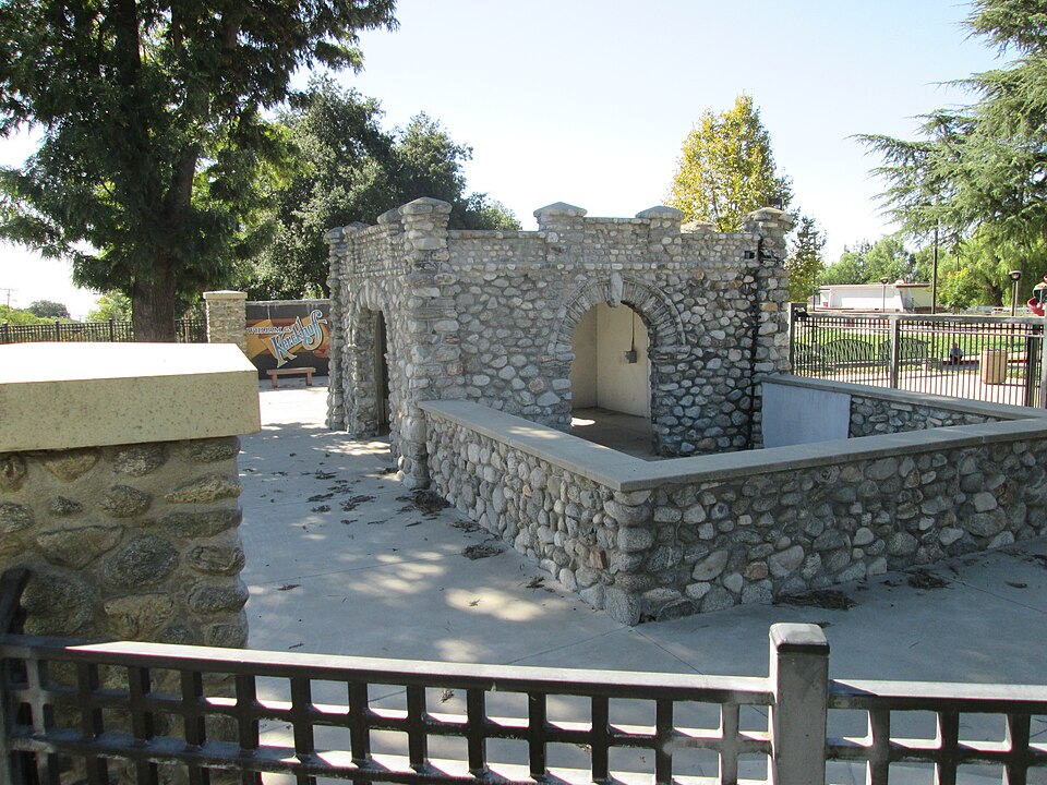 Photograph of Ontario and San Antonio Heights Waiting Station