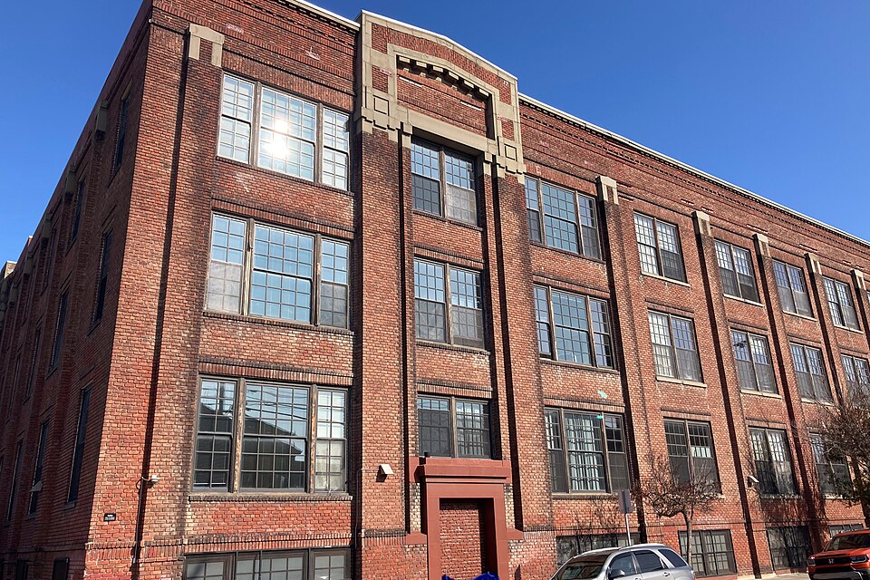 Photograph of Oakland Lamp Works