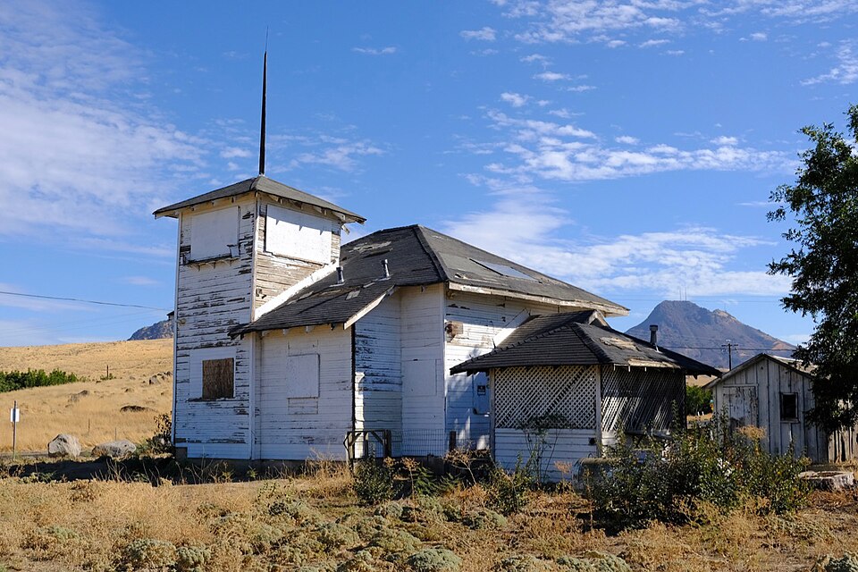 Photograph of West Butte Schoolhouse