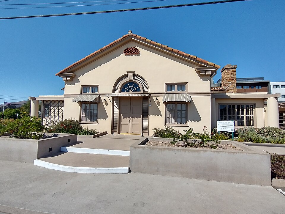 Photograph of Monday Club of San Luis Obispo