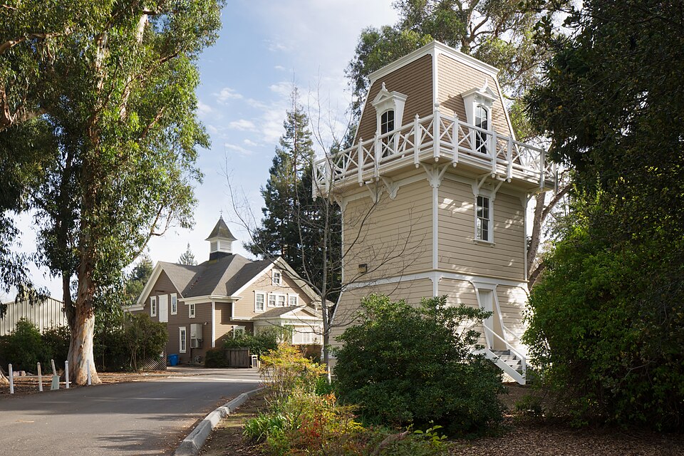 Photograph of Holbrook-Palmer Estate