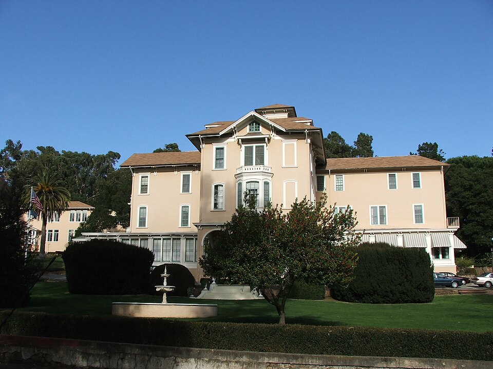 Photograph of Ralston Hall