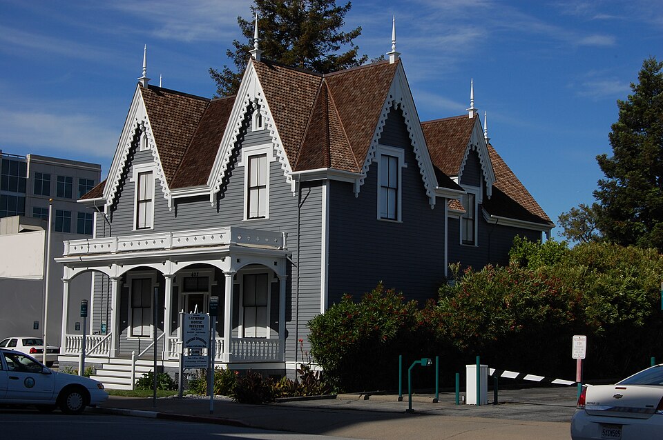 Photograph of Lathrop House
