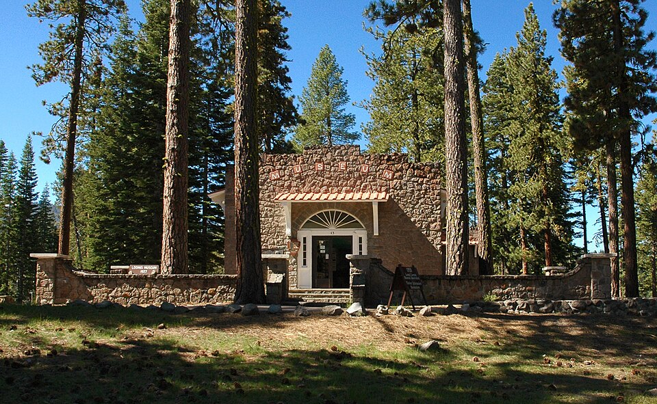 Photograph of Loomis Museum