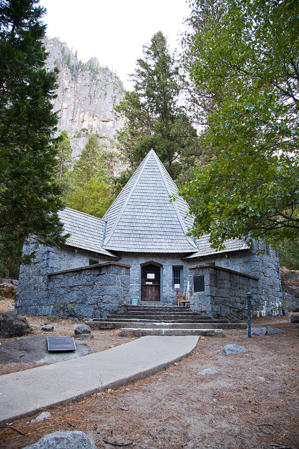 Photograph of LeConte Memorial Lodge