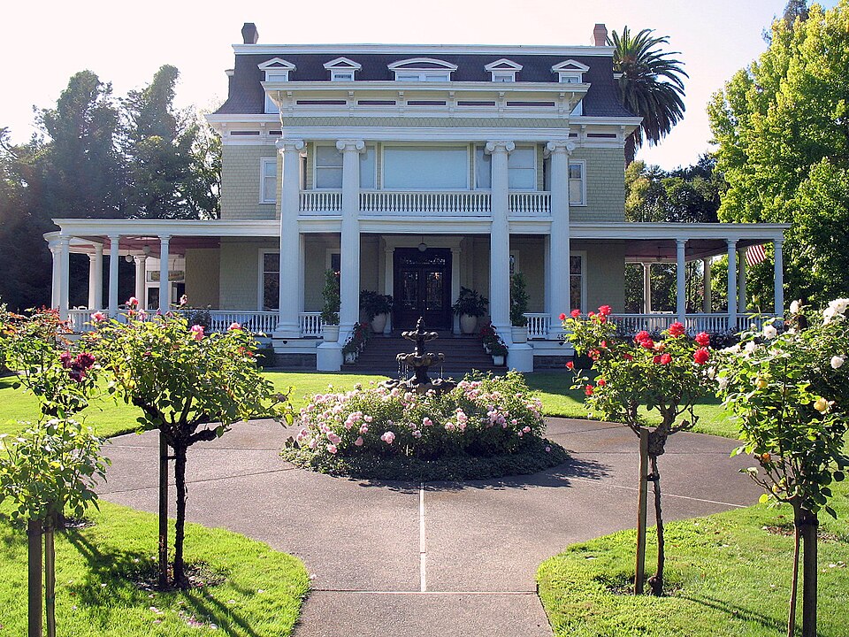 Photograph of Churchill Manor