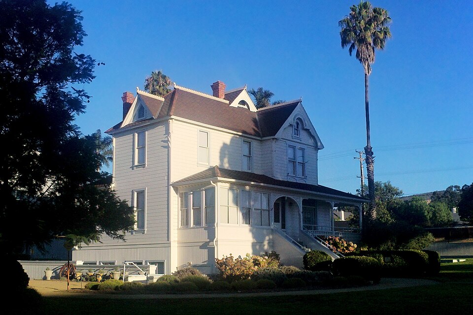 Photograph of Dudley House