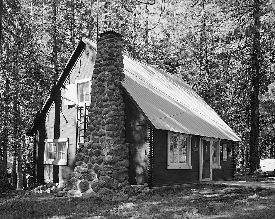 Photograph of Warner Valley Ranger Station