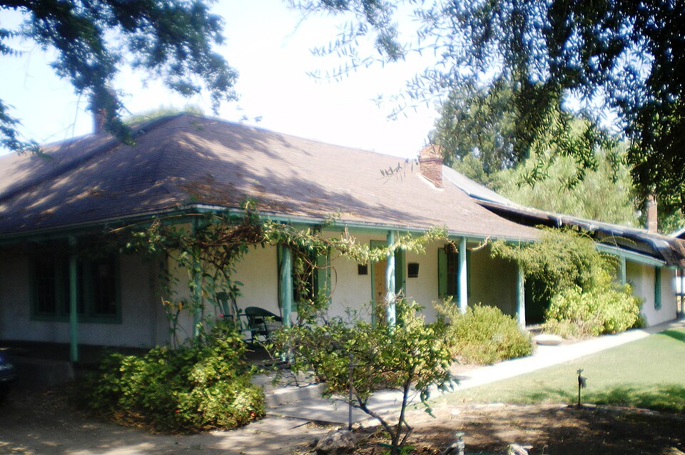 Photograph of La Casa Alvarado
